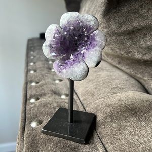 Amethyst Clover Statue